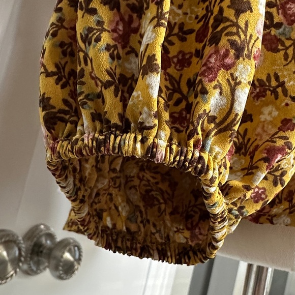 Max Studio Brown Floral Ruffle Wrap Tie Waist Peasant Boho Blouse V-Neck Size M - Picture 7 of 12